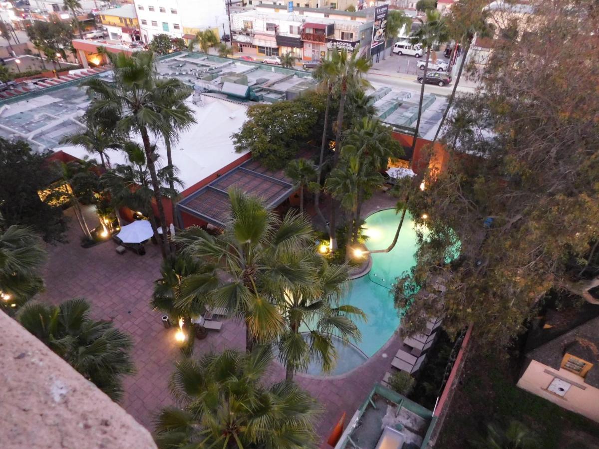 Hotel Palacio Azteca Тихуана Екстериор снимка