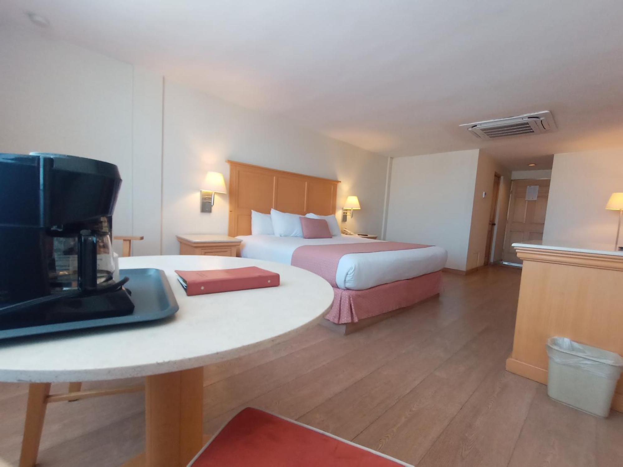 Hotel Palacio Azteca Тихуана Екстериор снимка