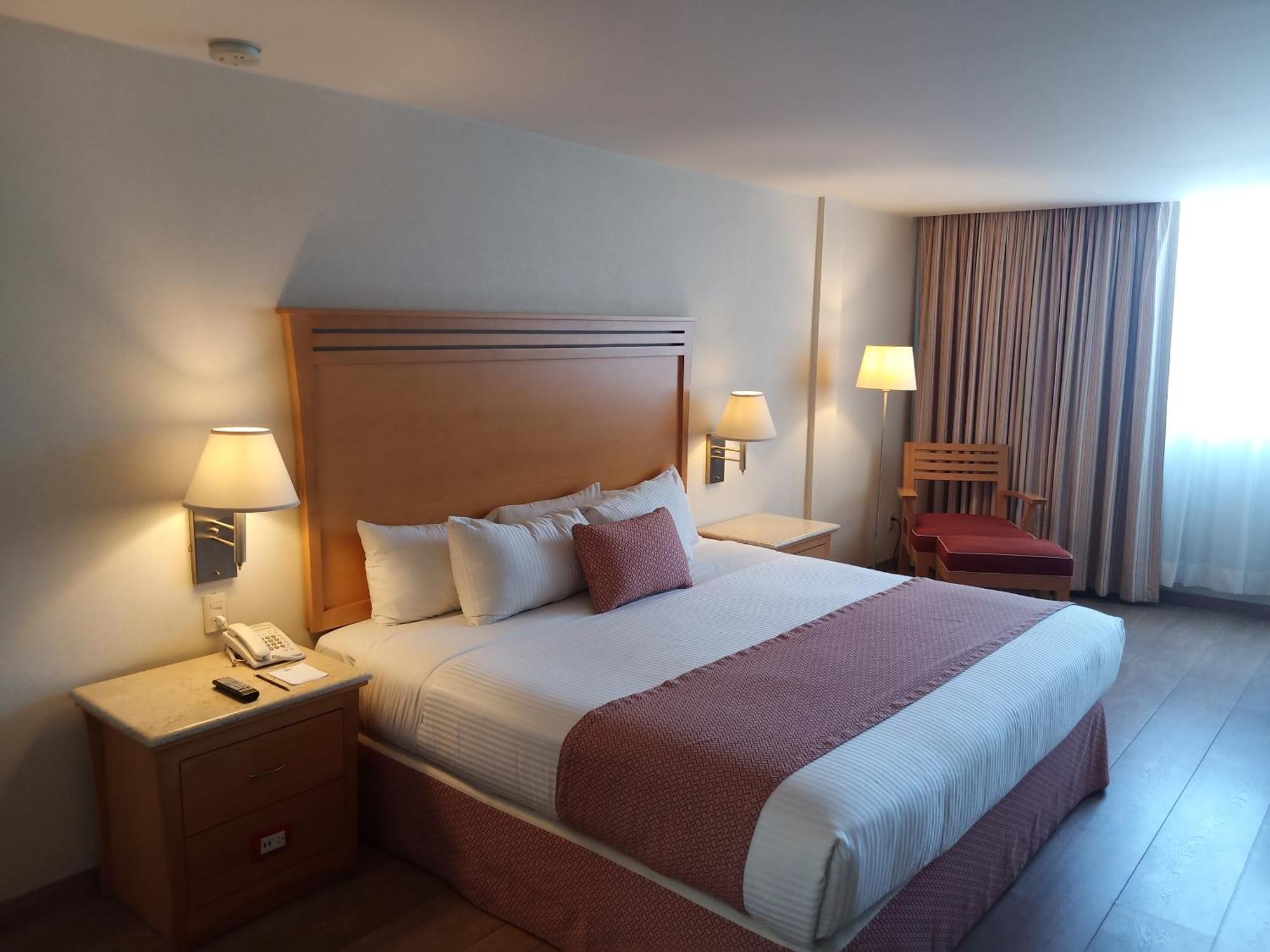 Hotel Palacio Azteca Тихуана Екстериор снимка